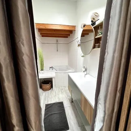 L'escale Avec Jardin - Coeur De * La Rochelle (Charente-Maritime)